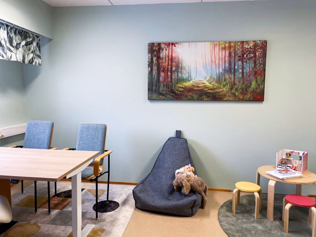 Värit vaikuttaa tilan tunnelmaan
